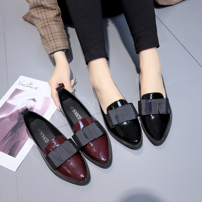 Summer Clothing Items - Zapatos Planos de Piel Sintética Negra/Vino