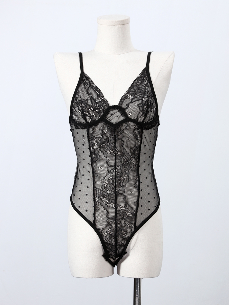 Summer Clothing Trends For Women 2026 - Top de una pieza sexy de