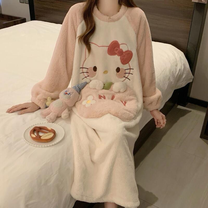 Summer Clothes - Camisón de Invierno Hello Kitty para