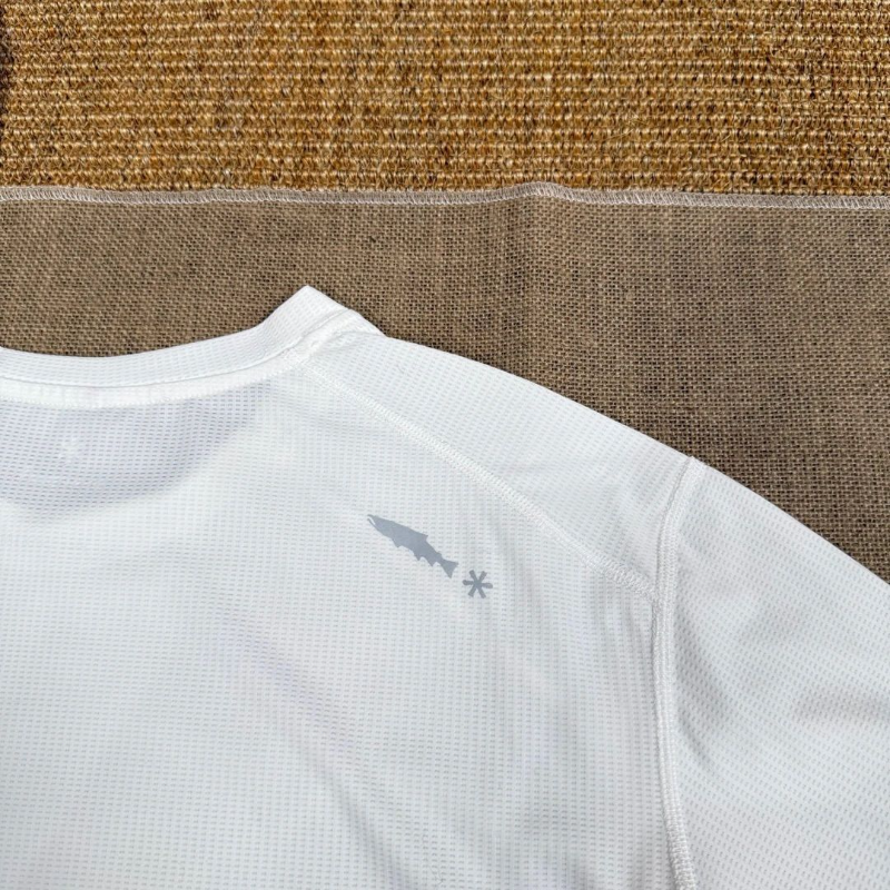 Camiseta Deportiva de Cuello R - Summer Hiking Clothing reseña y precio